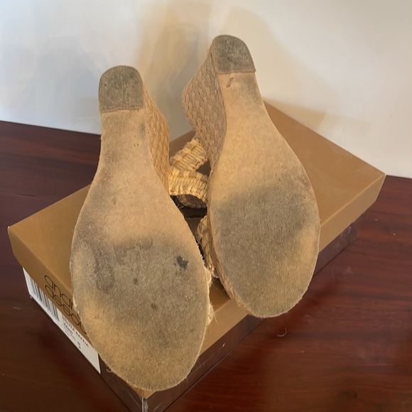 Andre Assous Nolita Rafia wedge sandals, size 8 - Picture 5 of 9